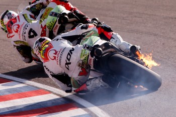 GP d'Argentine, Termas de Rio Hondo, MotoGP. Photo : motogp.com Chaud ! La Ducati Pramac de Yonny Hernandez a pris feu en roulant... Une grosse chaleur pour le Colombien !